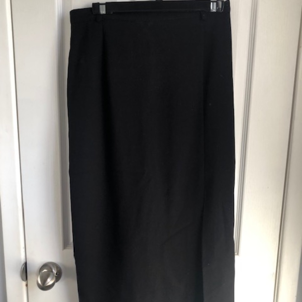 Black Lined Long Skirt